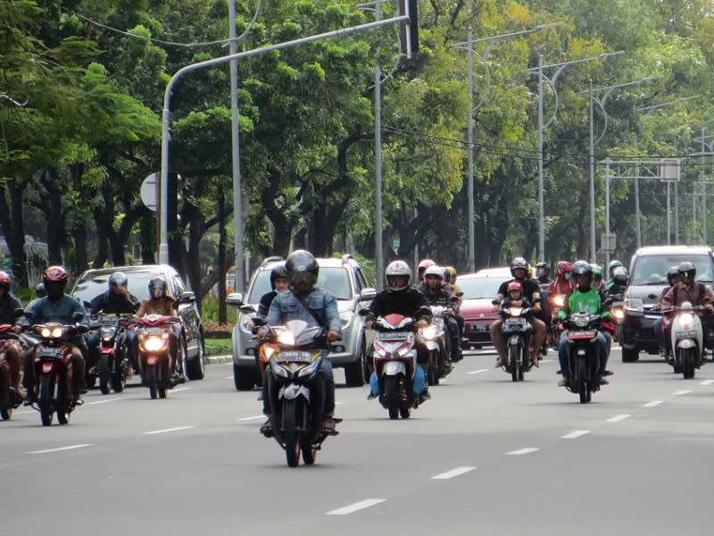 lalu lintas kendaraan bermotor